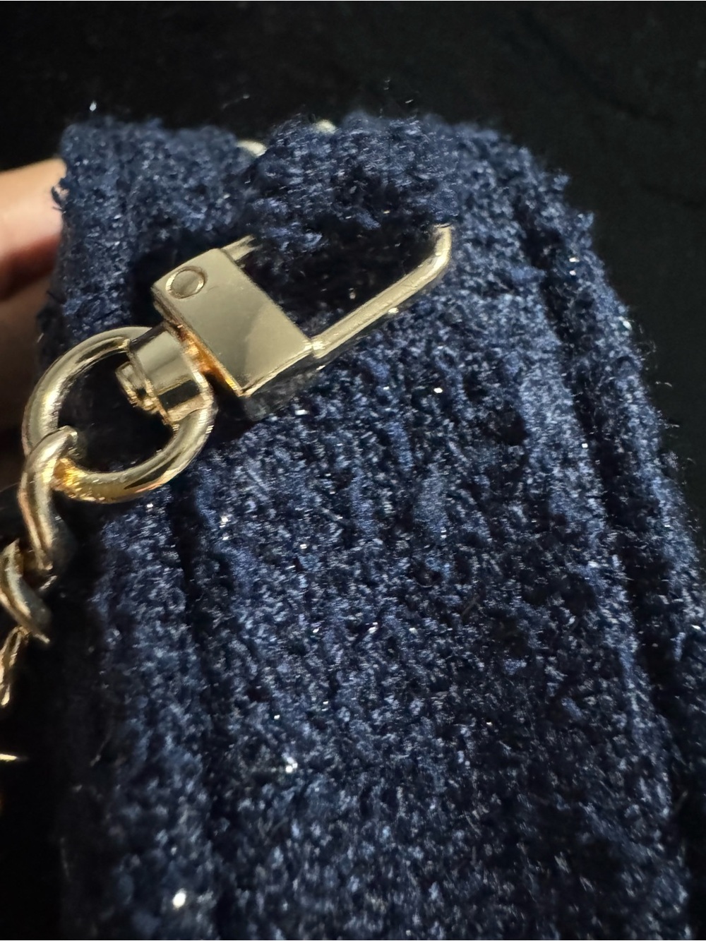 Chanel Beauté Round Navy Holiday edition GWP upgraded with Chain Crossbody Bag - Picture 7 of 11